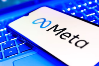Meta Plans $10B Investment in AI Startup Meta is making headlines again. This time, it's not just about social media or the metaverse. Meta plans $10B investment in AI, a bold move that could reshape the AI industry in a big way if the deal gets finalised. According to reports, Meta is in talks to invest over $10 billion in Scale AI, a San Francisco-based startup that plays a huge role in the development of artificial intelligence. This would be Meta’s largest external AI investment ever, and it signals a major shift in how the company sees its future.